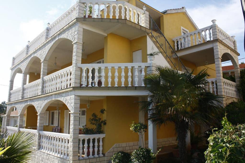 Apartmen Karmen 2 Трогир Экстерьер фото