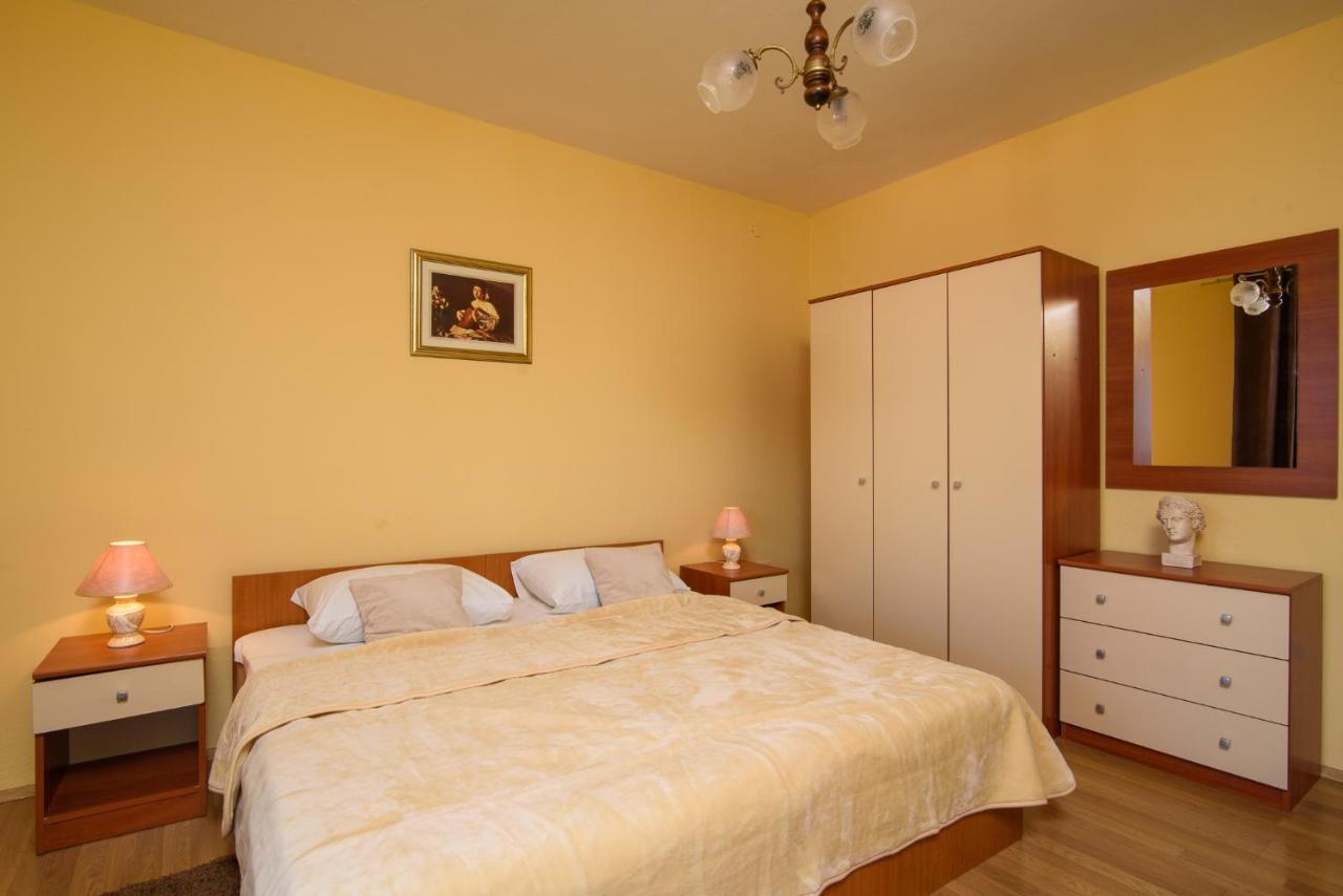 Apartmen Karmen 2 Трогир Экстерьер фото