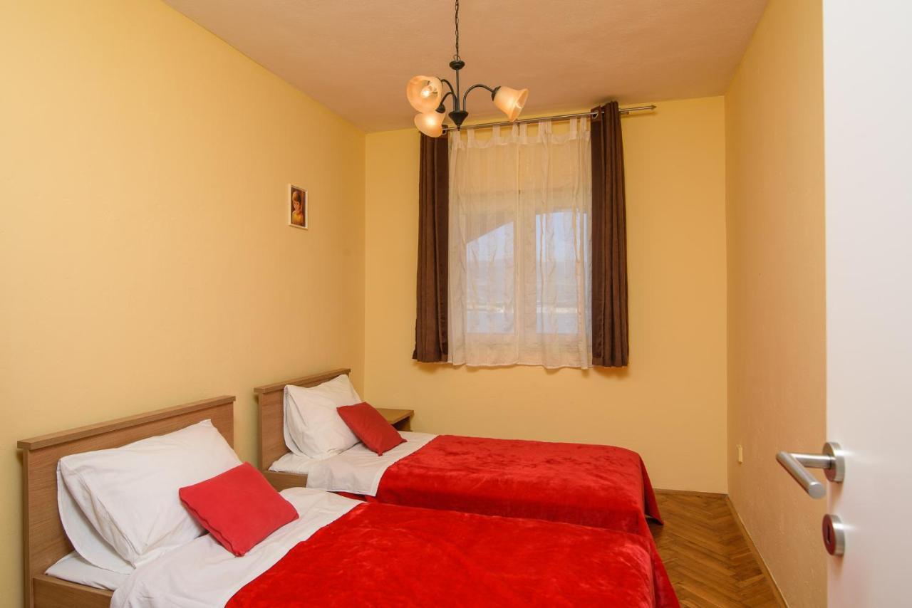 Apartmen Karmen 2 Трогир Экстерьер фото